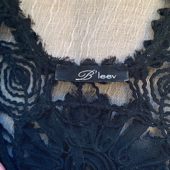 Beautiful black B’leev top - Picture 4 of 5